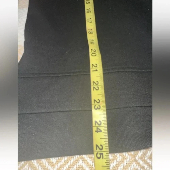 Victorias Secret Sport Black Pullover Sweatshirt Keyhole Open Back High Low Sz M - Picture 10 of 10